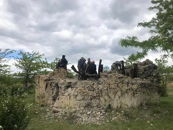Линия Сталина, смертоносный металл и продолжающийся поиск Линия Сталина, смертоносный металл и продолжающийся поиск - Sputnik Молдова
