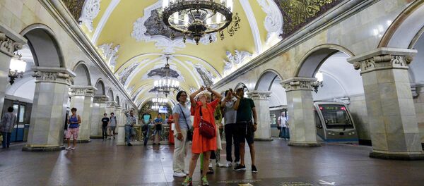 Underground Architectural Wonder: Moscow Metro Celebrates 85th Anniversary - Sputnik Moldova