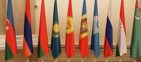 Флаги стран-участниц СНГ Флаги стран-участниц СНГ - Sputnik Молдова