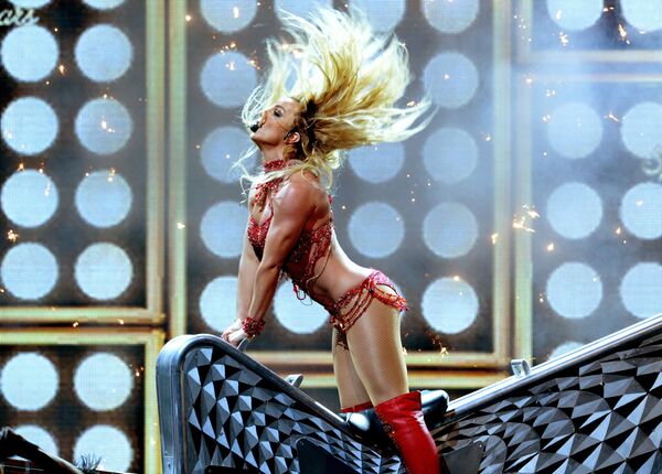 Американская поп-певица Бритни Спирс выступает на премии 2016 Billboard Music Awards в Лас-Вегасе, США - Sputnik Moldova-România
