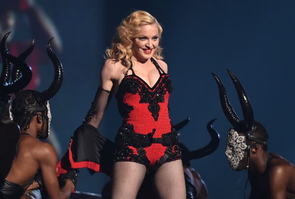 Певица Мадонна выступает на 57-й ежегодной премии Грэмми в Лос-Анджелесе, США, 2015 год - Sputnik Moldova-România