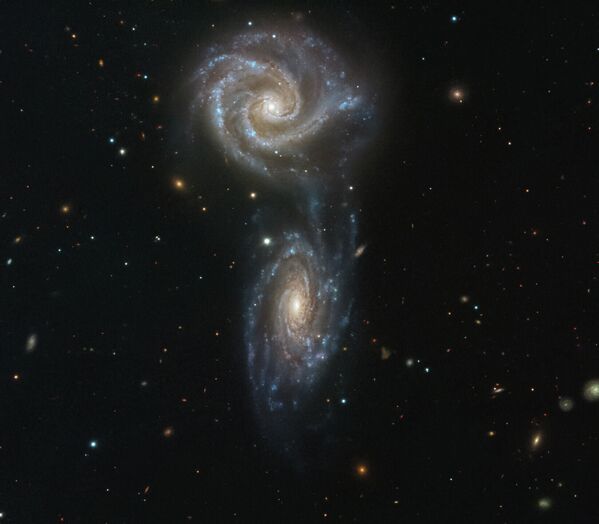 Спиральные взаимодействующие галактики NGC 5426 и NGC 5427 - Sputnik Молдова