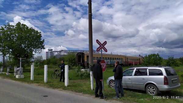 Пожар на железной дороге: вблизи Дондюшан загорелся локомотив дизель-поезда - Sputnik Молдова