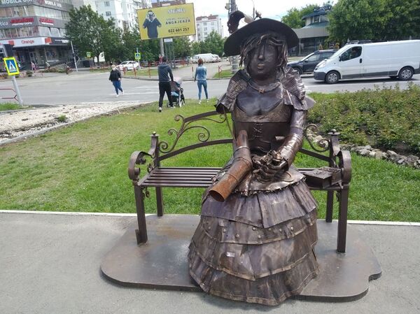 Карантин им не помеха - вандалы в Кишиневе совсем распоясались - фото - Sputnik Молдова