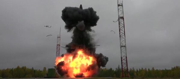 Учебно-боевой пуск баллистической ракеты Тополь-М с космодрома Плесецк - Sputnik Moldova-România