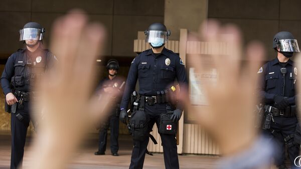 Полиция во время протестов в США - Sputnik Moldova-România