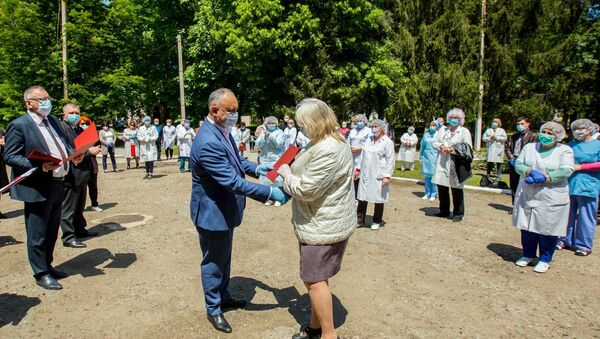 Игорь Додон посетил одну из клиник в районе Штефан-Водэ - Sputnik Молдова