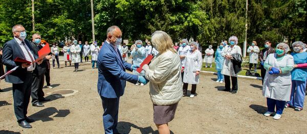 Игорь Додон посетил одну из клиник в районе Штефан-Водэ Игорь Додон посетил одну из клиник в районе Штефан-Водэ - Sputnik Молдова