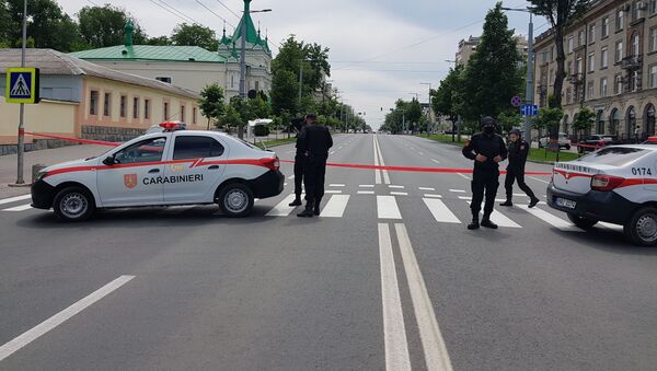 Carabinierii au încercuit zona Ambasadei Federației Ruse la Chișinău - Sputnik Молдова