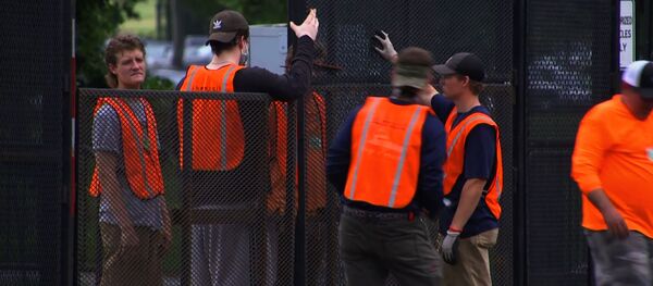 Беспорядки в США: Белый дом отгородился забором от протестующих - Sputnik Молдова