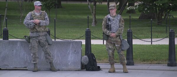Revolte în SUA: Casa Albă s-a îngrădit de protestatari - Sputnik Moldova
