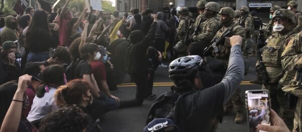 În prag de haos: Iată cum forțele politice americane folosesc protestele în SUA - Sputnik Moldova-România