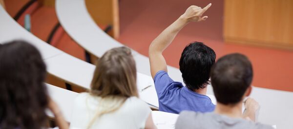 Студенты на лекции - Sputnik Moldova