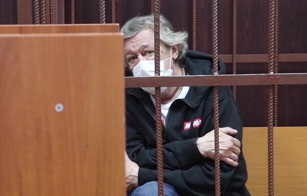 Пока все спали: COVID за сутки, долг США и печальная участь Ефремова Пока все спали: COVID за сутки, долг США и печальная участь Ефремова - Sputnik Молдова