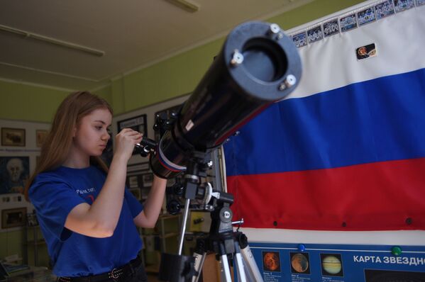Подготовка к акции Окна России в школе Красноярске - Sputnik Moldova