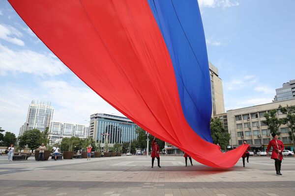 Празднование Дня России на главной городской площади в Краснодаре - Sputnik Молдова