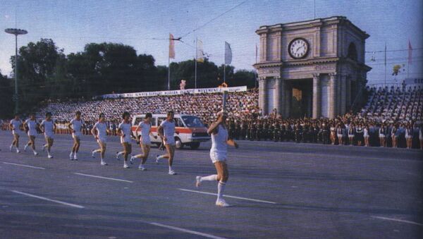 Олимпийский огонь в 1980 году - Sputnik Молдова