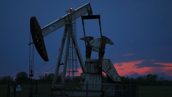 Нефтяная качалка в Оклахома-Сити - Sputnik Moldova-România
