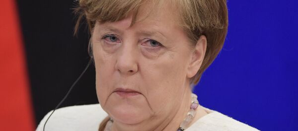 Cancelarul german Angela Merkel în timpul vizitei oficiale la Soci, Rusia - Sputnik Moldova