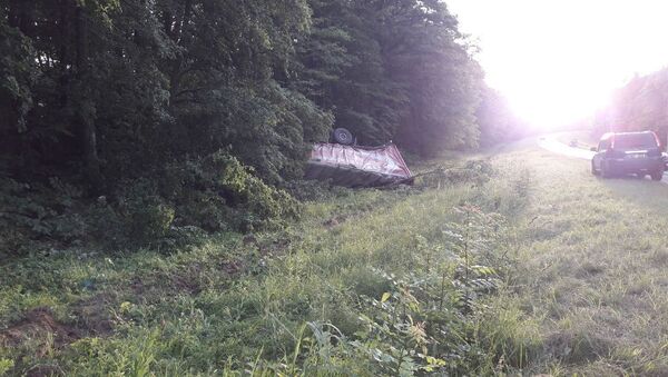 Un TIR s-a răsturnat pe șoseaua Chișinău-Leușeni - Sputnik Moldova