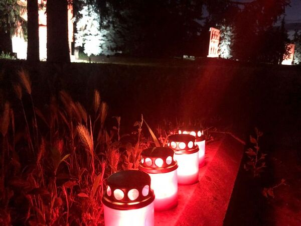 В Кишиневе прошла акция Свеча памяти В Кишиневе прошла акция Свеча памяти - Sputnik Молдова