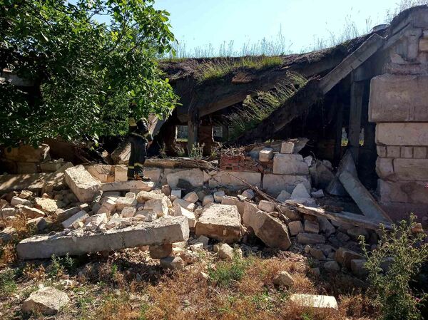 Un perete a căzut peste un bărbat din Vulcănești în timp ce demola o clădire veche Un perete a căzut peste un bărbat din Vulcănești în timp ce demola o clădire veche - Sputnik Moldova