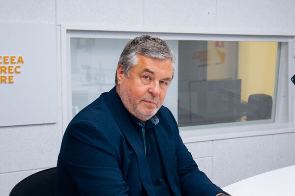 Судьба кабмина Кику, или Возможна ли реконфигурация парламентского большинства Судьба кабмина Кику, или Возможна ли реконфигурация парламентского большинства - Sputnik Молдова