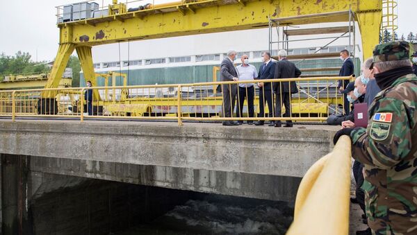 Премьер-министр Ион Кику посетил гидроэнергетический узел Костешты-Стынка. - Sputnik Молдова