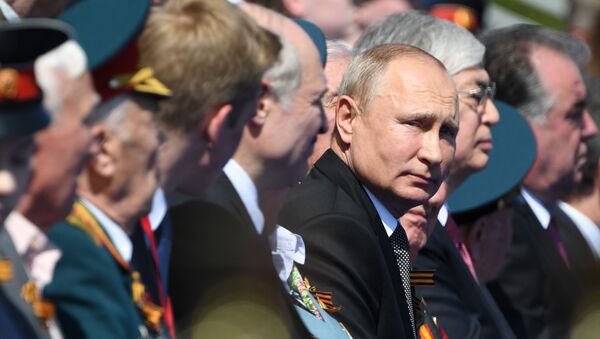 Президент РФ В. Путин принял участие в военном параде в ознаменование 75-летия Победы в Великой Отечественной войне - Sputnik Moldova-România