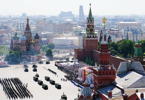 Военный парад в ознаменование 75-летия Победы на Красной площади - Sputnik Молдова