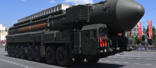 Автономная пусковая установка ПГРК Ярс на параде Победы в Москве Автономная пусковая установка ПГРК Ярс на параде Победы в Москве - Sputnik Молдова