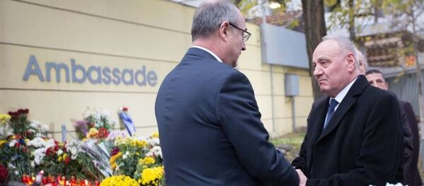 Президент Модовы Николай Тимофти и посол Франции в РМ Паскаль Вагонь - Sputnik Moldova