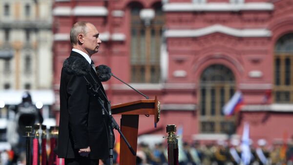 Президент РФ В. Путин принял участие в военном параде в ознаменование 75-летия Победы - Sputnik Moldova