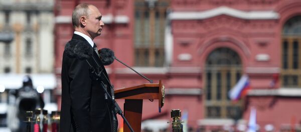 Президент РФ В. Путин принял участие в военном параде в ознаменование 75-летия Победы - Sputnik Молдова