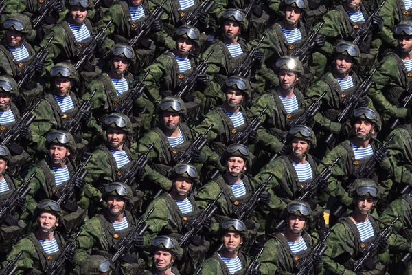 Как тогда — в 1945-м: чем запомнился парад Победы — 2020 Как тогда — в 1945-м: чем запомнился парад Победы — 2020 - Sputnik Молдова