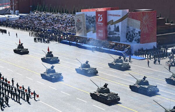 Как тогда — в 1945-м: чем запомнился парад Победы — 2020 Как тогда — в 1945-м: чем запомнился парад Победы — 2020 - Sputnik Молдова