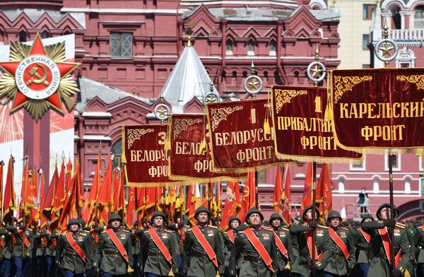 Как тогда — в 1945-м: чем запомнился парад Победы — 2020 Как тогда — в 1945-м: чем запомнился парад Победы — 2020 - Sputnik Молдова