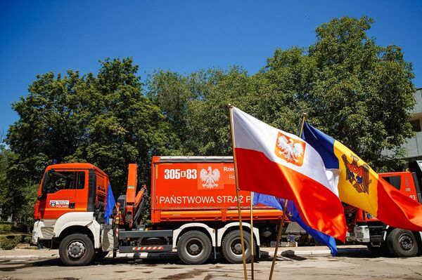 Un nou lot umanitar oferit de Polonia Republicii Moldova în lupta cu COVID-19 Un nou lot umanitar oferit de Polonia Republicii Moldova în lupta cu COVID-19 - Sputnik Moldova