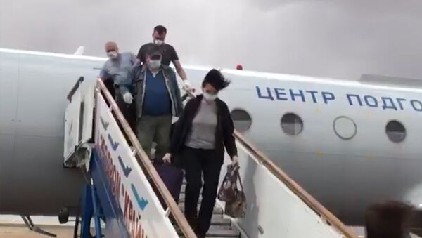 Медики из России прибыли на Байконур для оказания помощи в борьбе с коронавирусом - Sputnik Молдова