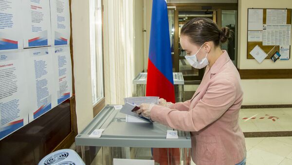 Голосование по внесению поправок в Конституцию РФ, Кишинев - Sputnik Moldova-România
