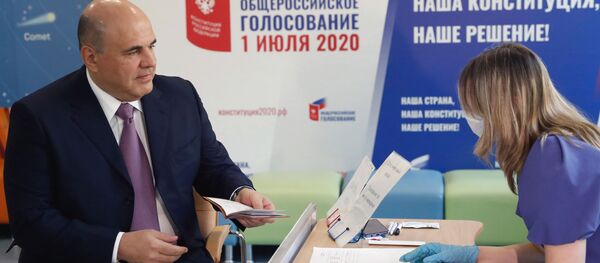Prim-ministrul Federație Ruse, Mihail Mișustin, a participat la votul privind amendarea Constituției Rusiei - Sputnik Moldova