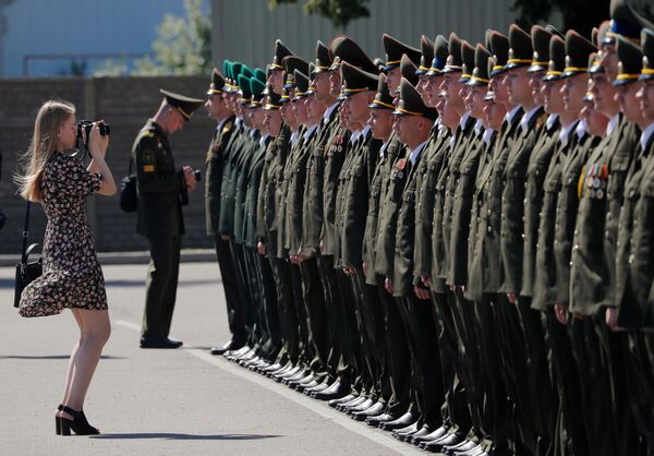 Получение дипломов в Военной академии Республики Беларусь - Sputnik Молдова