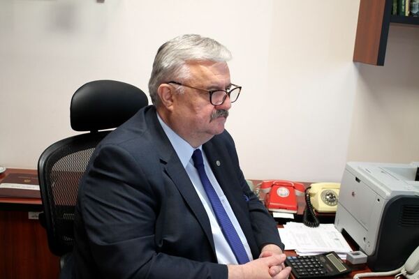 Cadrele didactice își perfecționează abilitățile de predare la distanță - Foto Cadrele didactice își perfecționează abilitățile de predare la distanță - Foto - Sputnik Moldova