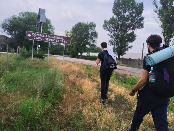 По местам боевой славы: что молдавские дети узнают о войне в походах По местам боевой славы: что молдавские дети узнают о войне в походах - Sputnik Молдова