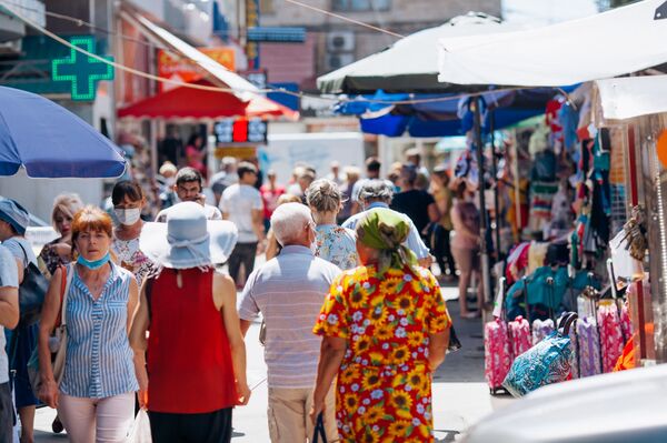 Подняться с колен. Есть ли будущее у экономики Молдовы - Sputnik Молдова