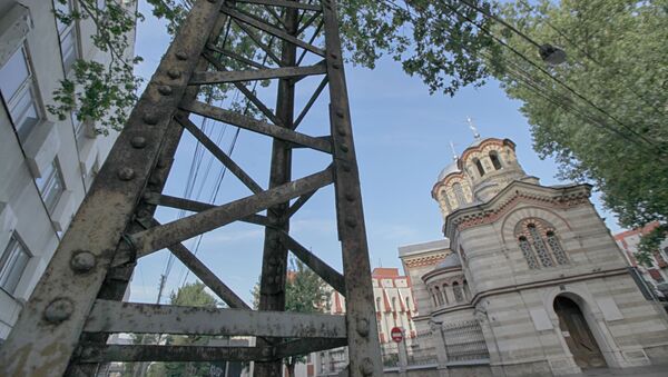 Старинный чугунный столб в центре Кишинева - Sputnik Молдова