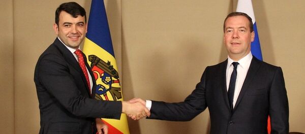 Встреча премьера РМ Кирилла Габурич и премьера РФ Дмитрия Медведева на Саммите глав СНГ - Sputnik Moldova
