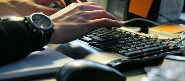 Работа за компьютером. Клавиатура - Sputnik Молдова