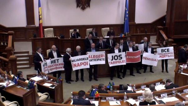 Deputaţii socialişti protestează în Parlamentul Republicii Moldova - Sputnik Moldova