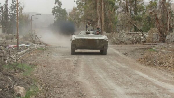 Сирийские военные вошли в занятый боевиками пригород Дамаска - Sputnik Молдова
